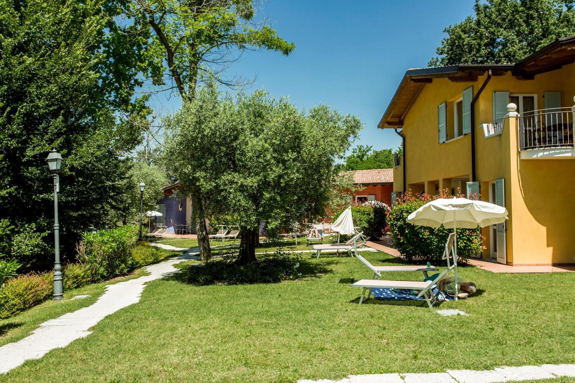 Appartamenti Il Ruscello Manerba del Garda Buitenkant foto